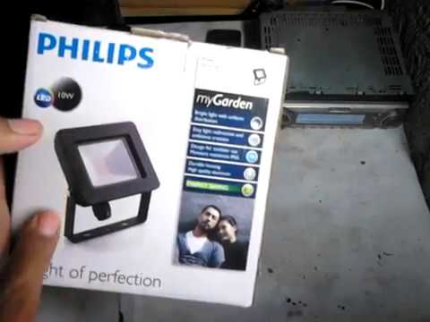 membandingkan Lampu panel led philips meson 7 watt dengan lampu model bulb philips hub email .... 