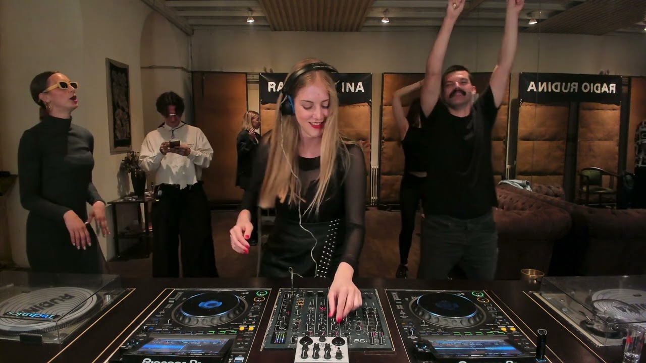 Ena Smajic | Radio Rudina