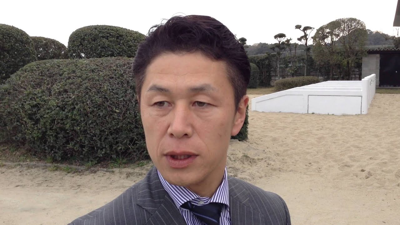 Jra ストロングサウザー 鮮やか差し切り重賞初制覇 第43回 佐賀記念jpn 管理トレーナー美浦 久保田貴士調教師 優勝インタビュー 囲み取材編 Youtube