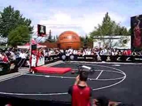 Hoop It Up 2007