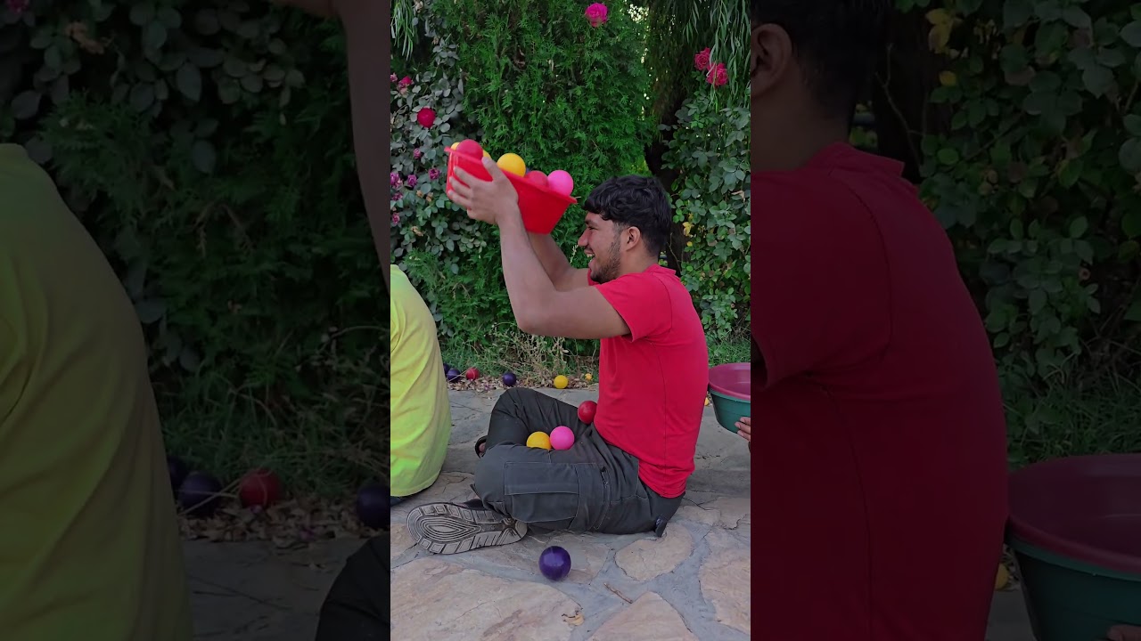 How many colored balls fell into the bucket