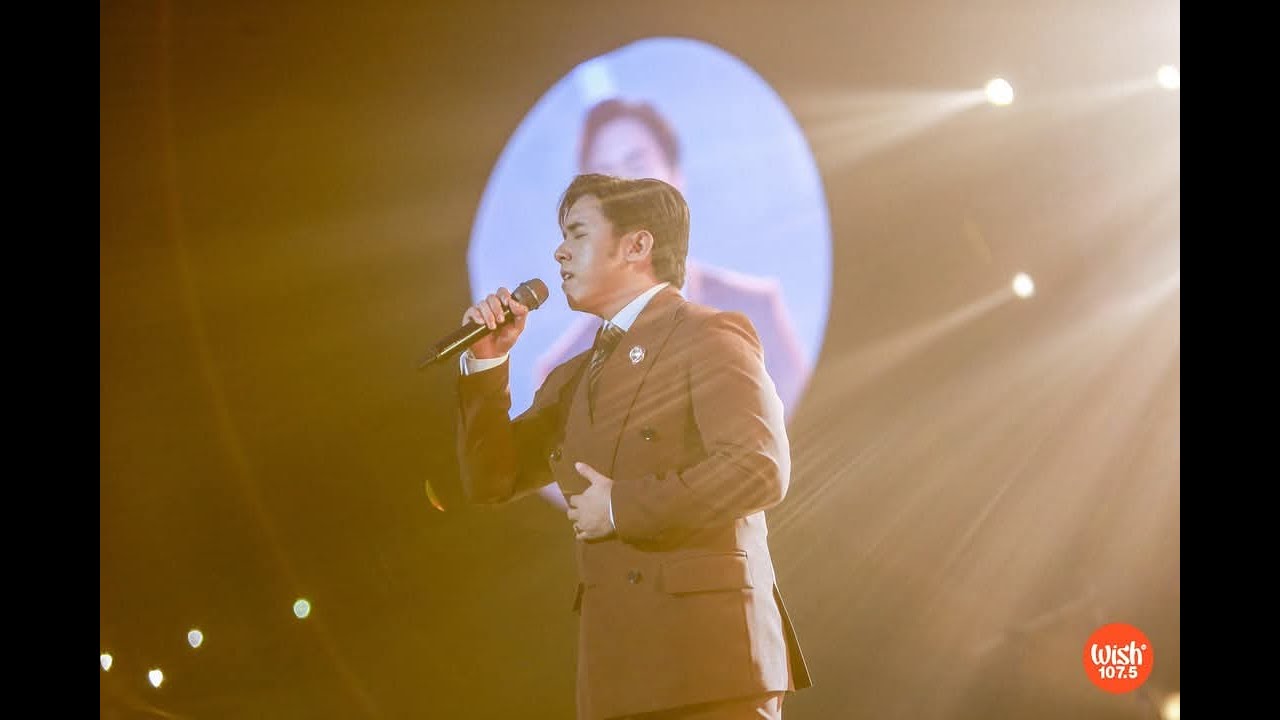 OGIE ALCASID SONGS MEDLEY live performance by ROB DENIEL | 10th Wish Music Awards