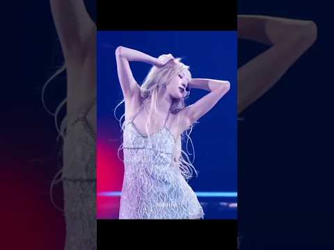 Rosiem'e🤍    #kesfet#rosieposie#rosieslove#rosé#roséedit