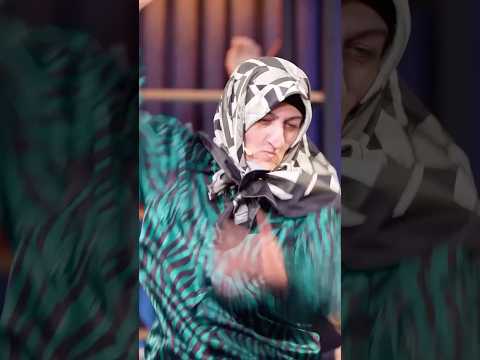 Rapçi Azize'den dans show