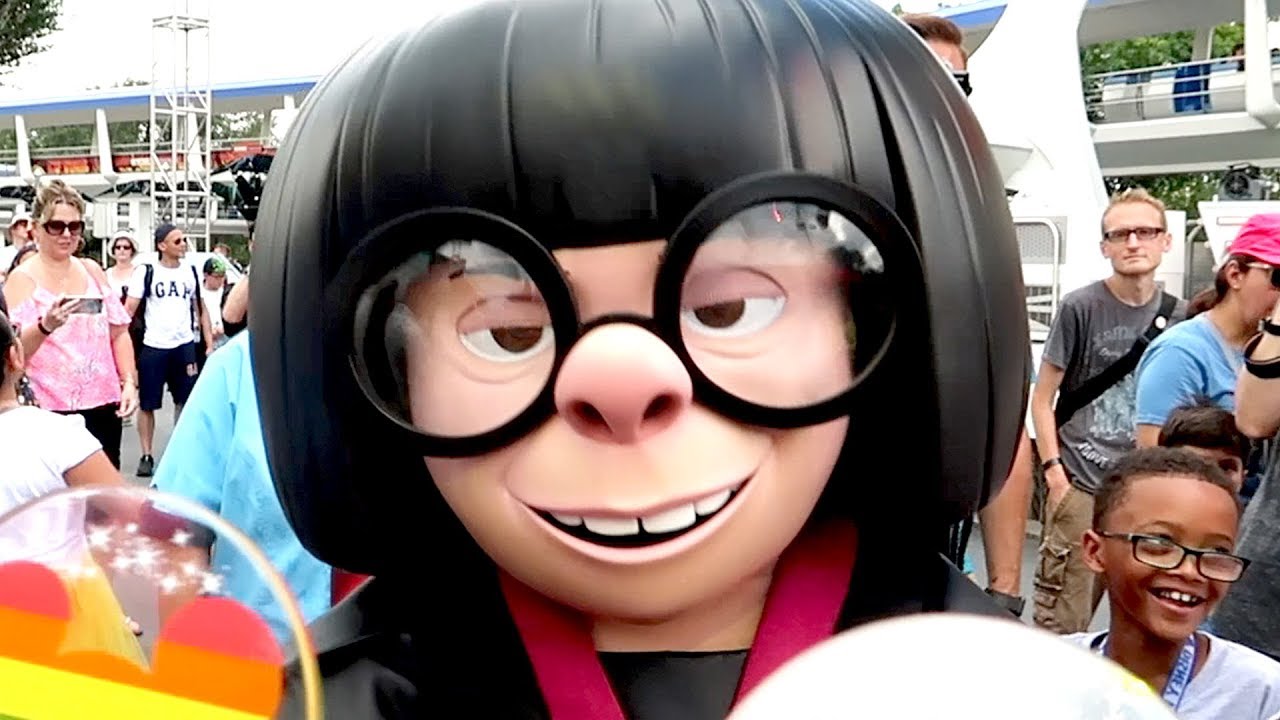 walt disney world vacation Edna Mode Character Appears at Super Party Time for Incredible Summer! Tomorrowland Magic Kingdom