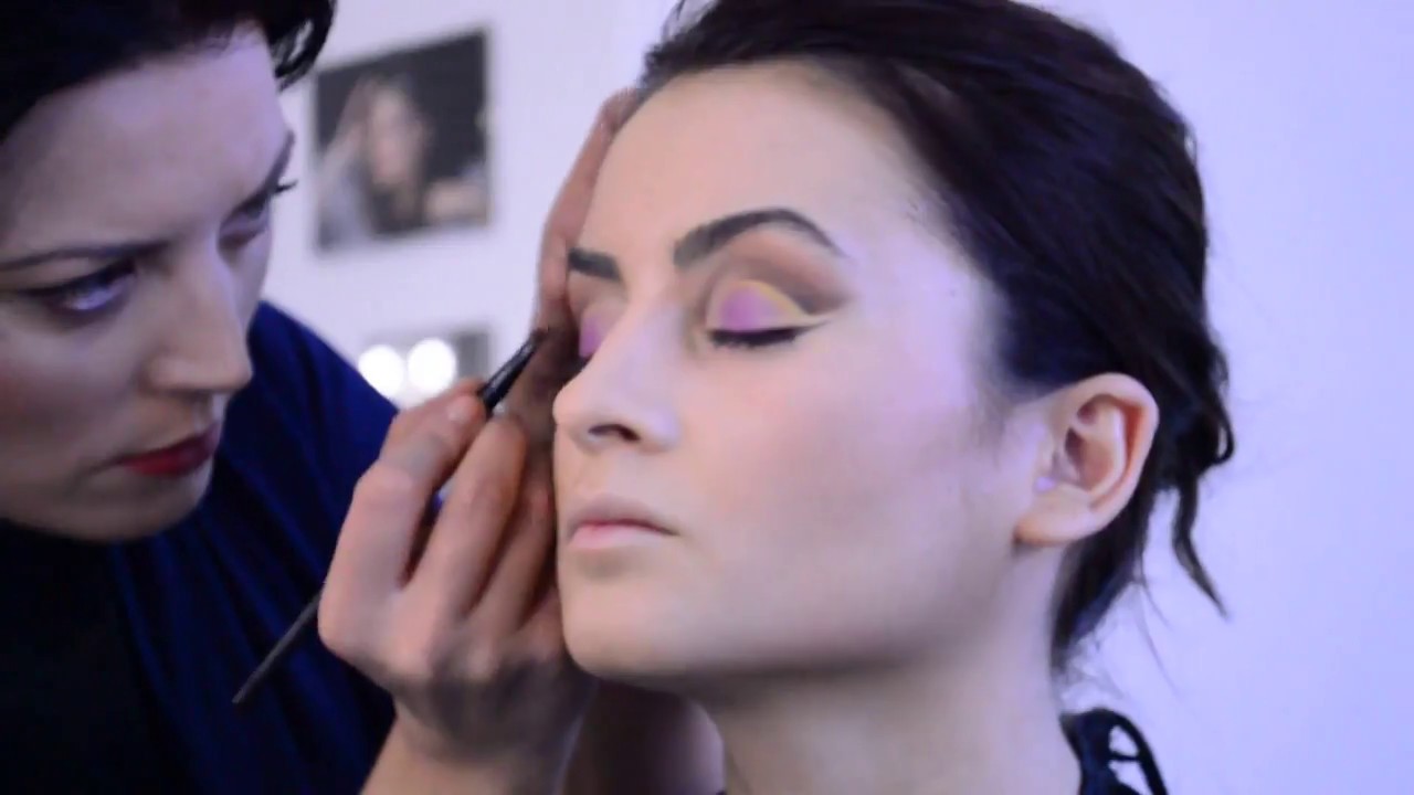 Petri Pătraşcu Studio Curs Intensiv Machiaj Cut Crease Cut