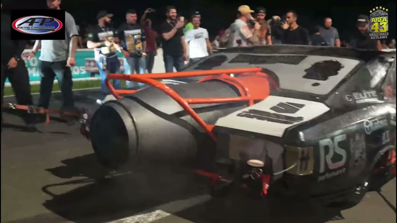 Hudema na pista de Londrina com seu Opala Jet Carbon 