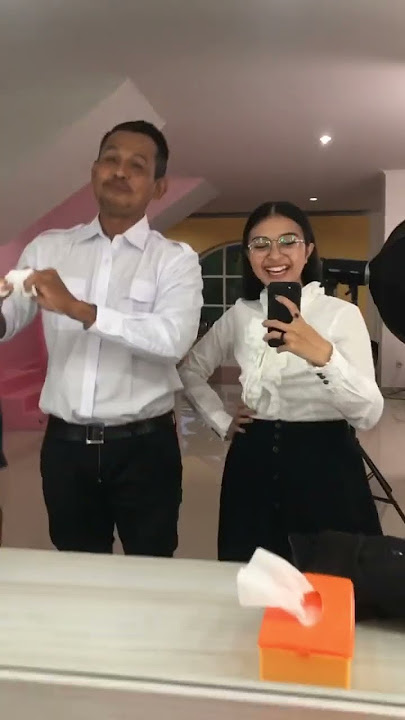 Mau siap” berangkat kerja di mall nih sama bli Bobby Kool #original