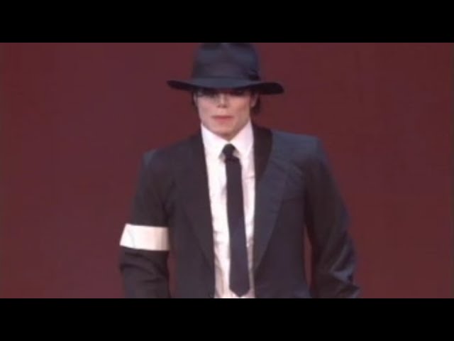 Michael Jackson - Dangerous Stage show class=