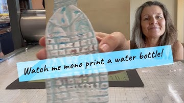 Mono Printing Found Objects - Watch me print a plastic water bottle #shorts