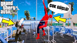 VENOM DEV GİBİ OLUYOR VE ÖRÜMCEK ADAMI DÖVÜYOR! - GTA 5