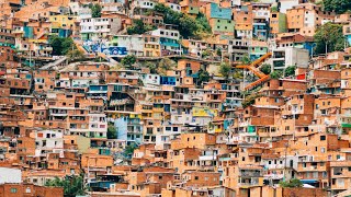 Medellín is a Street Photographer's Dream (Rolleiflex 2.8F)