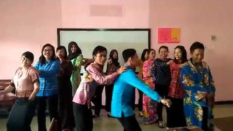 HEBOH BANGET!!!! dance turun naik oles trus alaa C pagi...