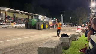 John Deere 8560 Tractor Pulling