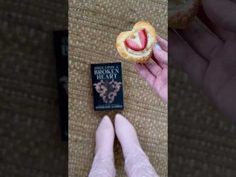 BOOK & BAKE: