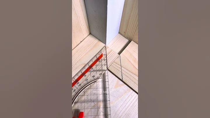 easy way to measure the position of a wooden corner #woodworking #tips #diy #ideas