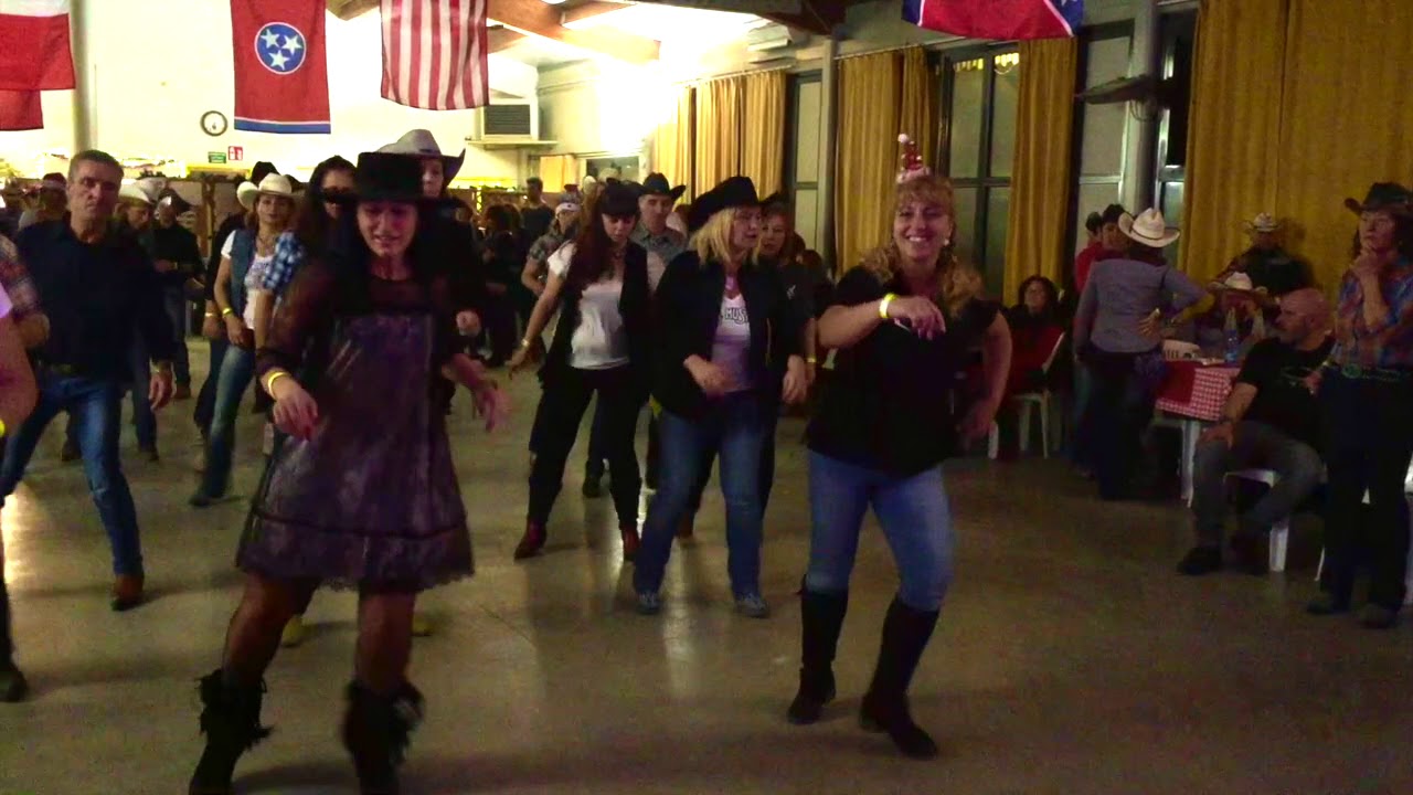GIRL NEXT DOOR Line Dance Cavriago Country Christmas 2017
