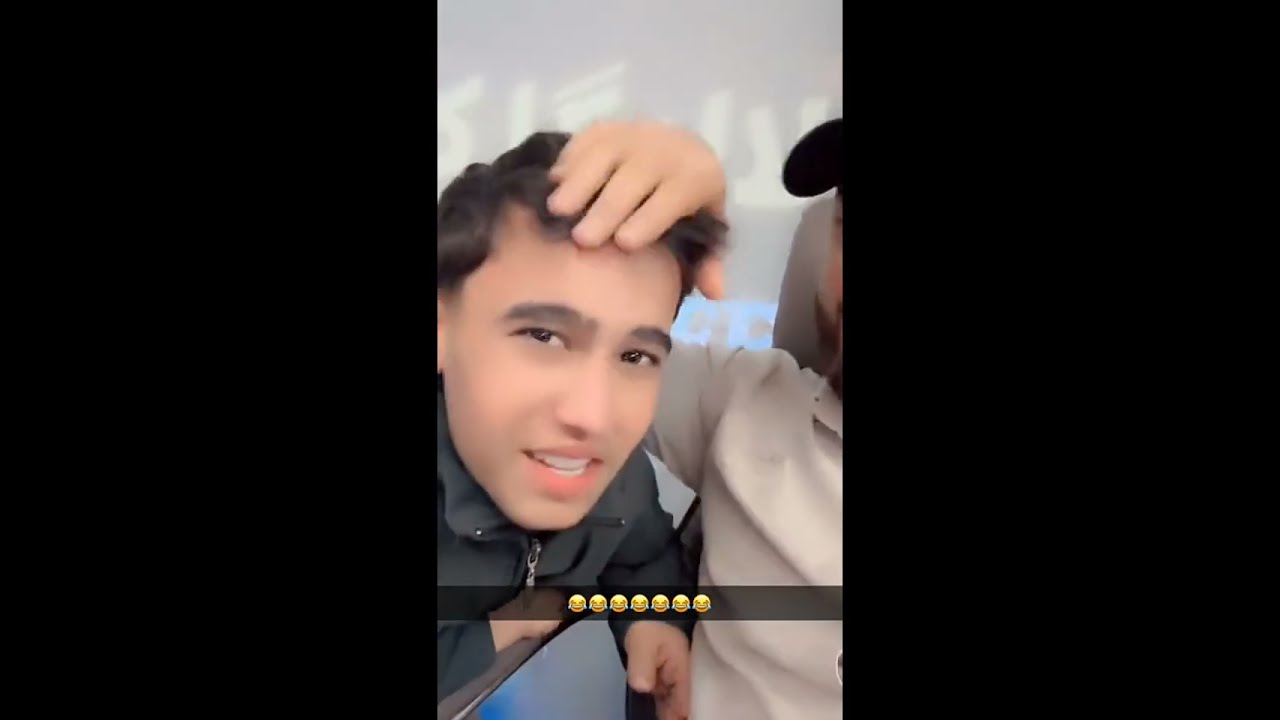 عەباس هەڕەشە دەکا و مامە داناش دەیکاتە فلیم 😂