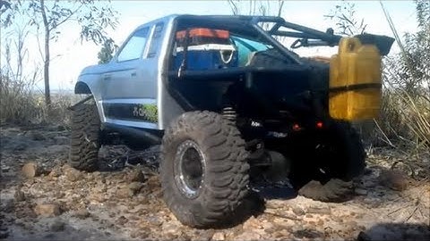 RC 4x4 Trailing with GIANT ORB SPIDERS - Axial Scx10 Honcho - EXTREME Heat Trail to *ARACHNID PEAK*
