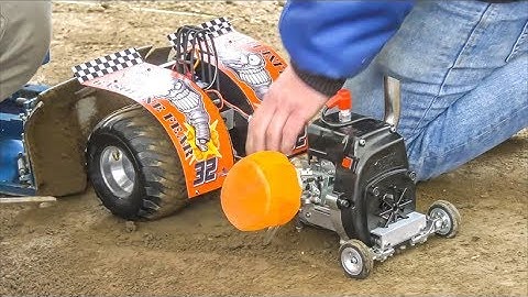 Extreme loud Nitro Tractor Pulling! Big RC Action!