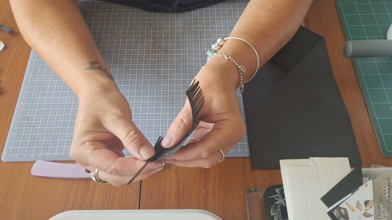 Graduation cap easel card 