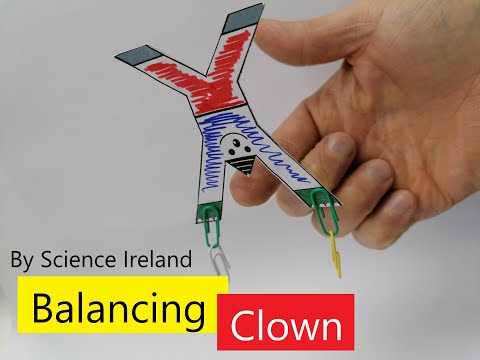 Video: Clown Juggler Made Of Cardboard