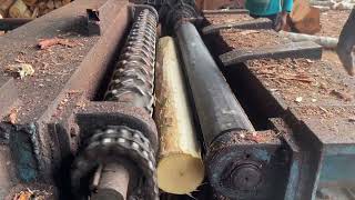 Plywood debarking wood peeling work🪵| Sawmill core veneer peeling machine 😱|