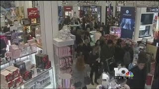 Pre-Black Friday shopping brings out hundreds in Roanoke