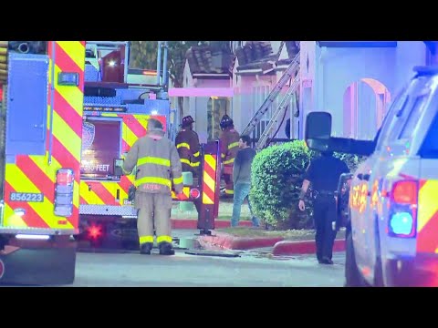 Early morning fire at apartment on north side displaces two units, SAFD ...