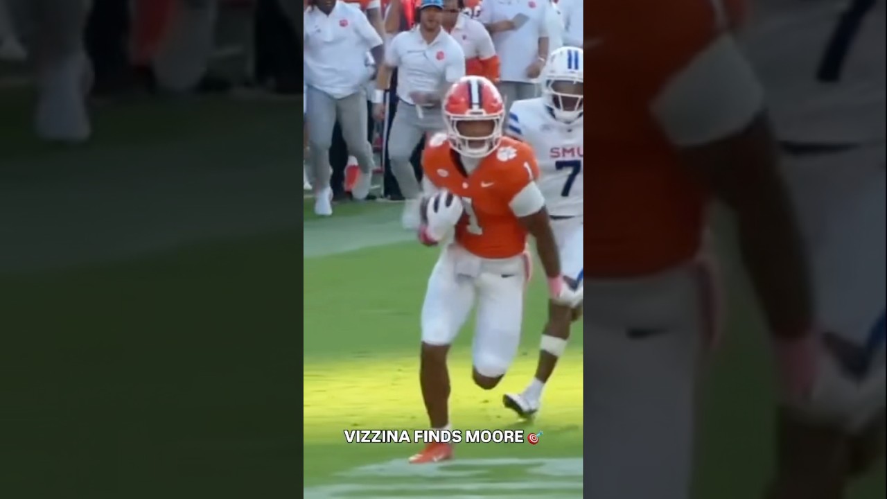 It’s #touchdowntuesday ft. Vizzina’s 62-YD touchdown pass to TJ Moore 😮‍💨 #clemson #accfootball