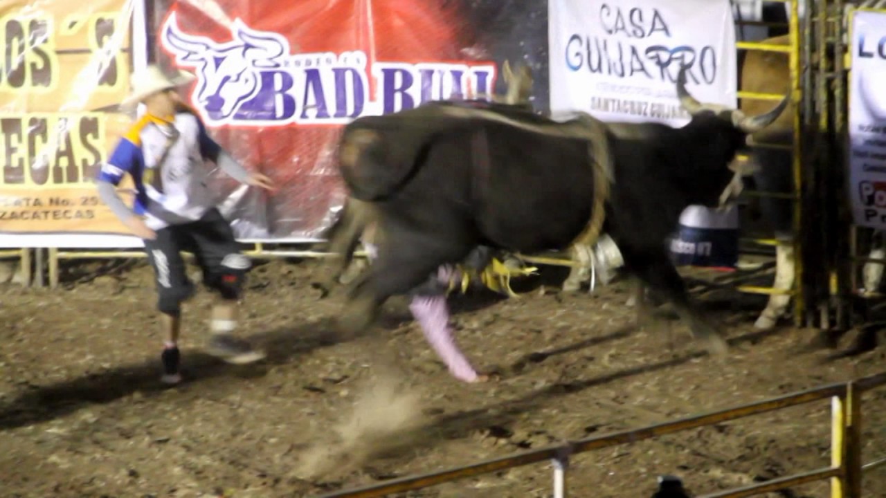 Bad Bull Rodeo Tour 2017. Laguna Grande Monte Escobedo Zac. - YouTube