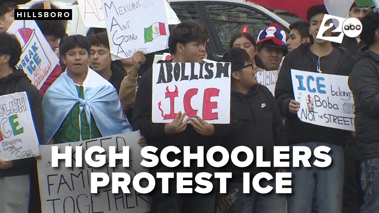 Students at Oregon high school protest ICE activity - YouTube