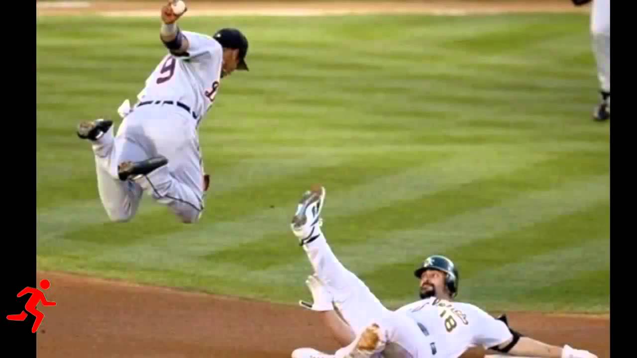 Sports pictures taken at just the right moment part 2 YouTube