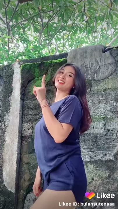 Goyang  hot  mama  muda  terbaru