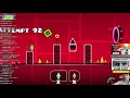 САМАРА ЕБА*АЯ ИГРАЕТ В GEOMETRY DASH