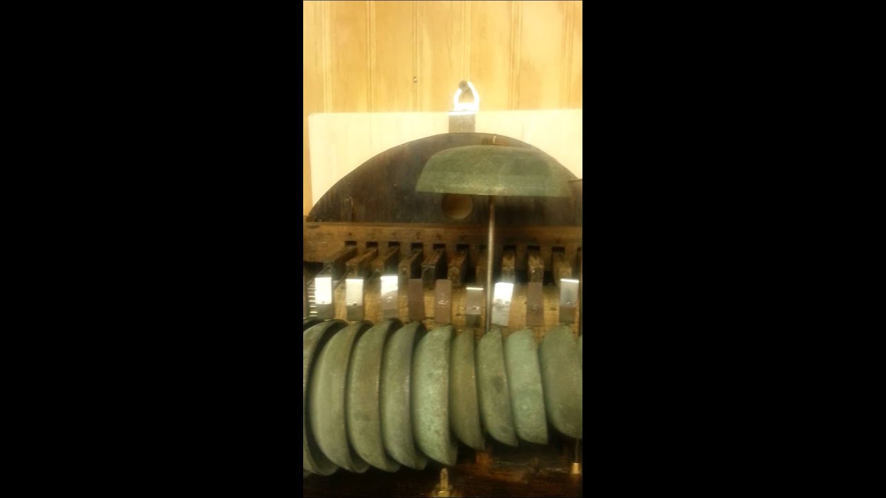 BLACK FOREST MUSICAL CARILLION CLOCK 1800