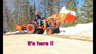 New Kubota B2301 Tractor off loaded and Home Mods Start of a new Adventure great things to come