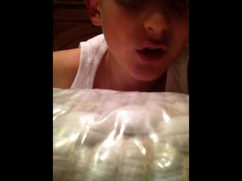 Crinkly asmr sound with carpet sounds and thalking