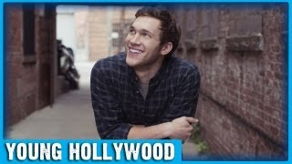 AMERICAN IDOL's Phillip Phillips Performs Home Live!