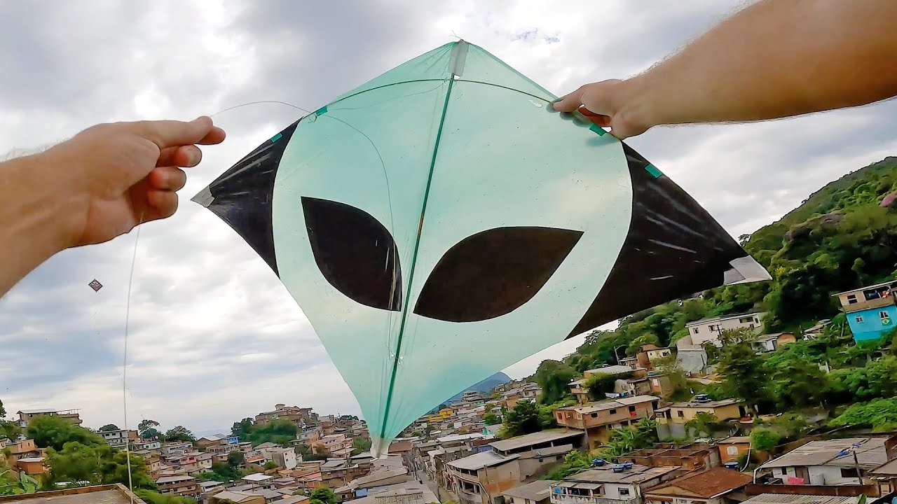 Visão em Primeira Pessoa com a Veloster contra as Pipas do Bairro