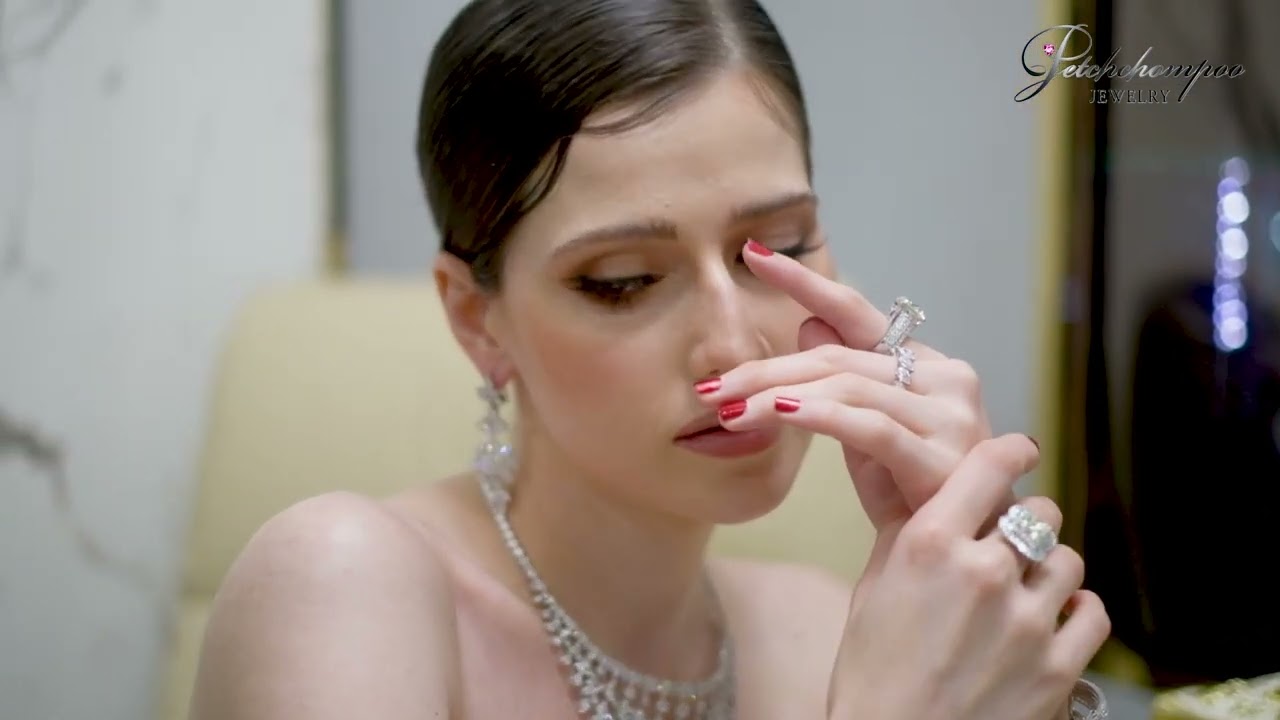 Jewelry fashion  By Petchchompoo Jewelry