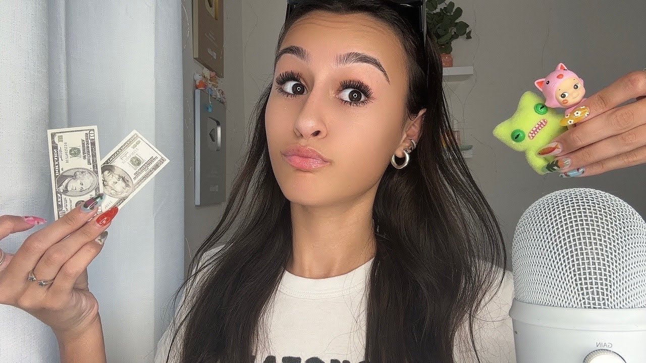ASMR| Girl in class SCAMS you by selling you FAKE sonny angels,labubus,and etc😳