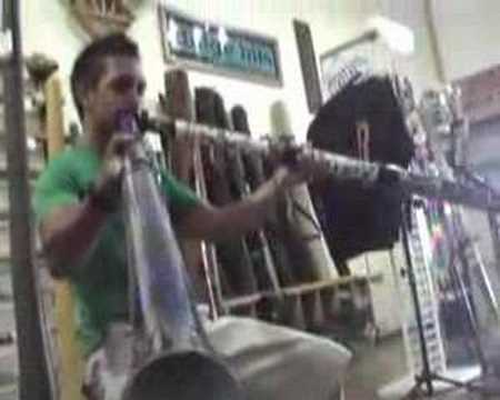 Levi plays 2 Didgeridoos at once