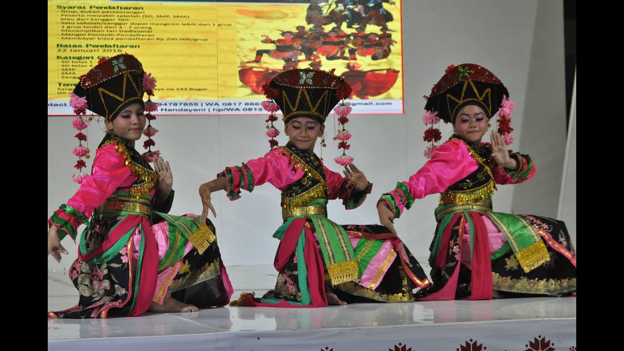 Tari LambangSari Betawi Peserta Lomba Tari Kategori Tingkat SMP