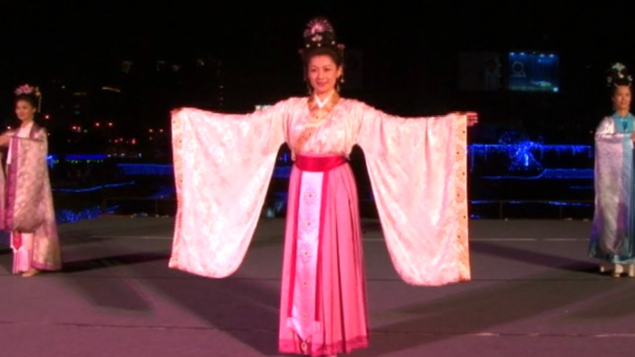 Han Couture at Taiwan Lantern Festival