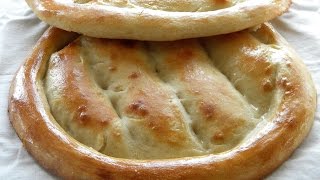 Матнакаш (армянский хлеб).