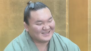 白鵬関、40度目Vに笑顔 暴行問題は「任せたい」 - YouTube
