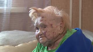 В Казани 100-летней пенсионерке, которая практически гниёт заживо, не оказывается медицинская помощь