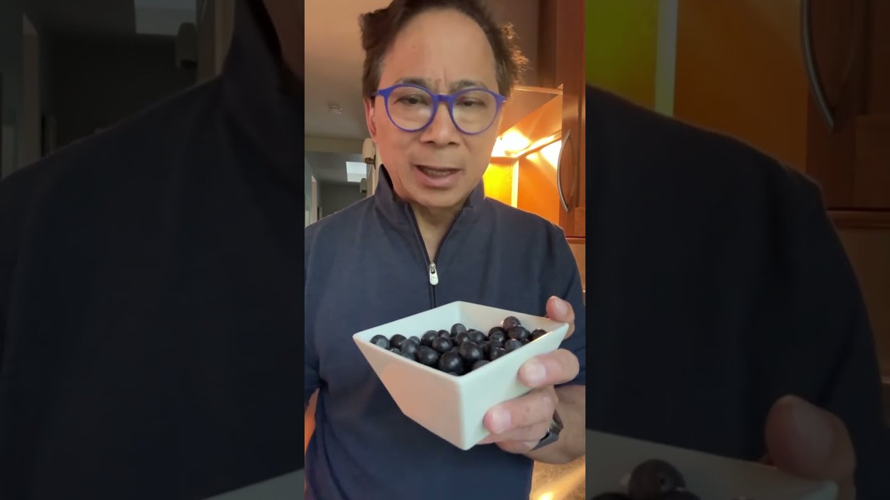 HIDDEN TRUTHS ABOUT BLUEBERRIES Eattobeatdisease Eattobeatyourdiet Drwilliamli Foodasmedicine