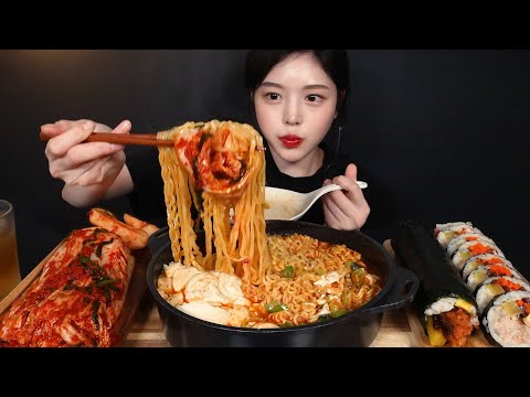 SUB)칼칼한 순두부열라면에 묵은지참치김밥 통김밥 먹방🍜 김장김치 총각김치까지 꿀조합 리얼사운드 Ramyeon Gimbap Kimchi Mukbang ASMR